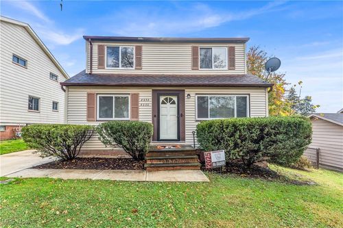 2-8232 Crudele Dr, Garfield Heights, OH, 44125-2041 | Card Image