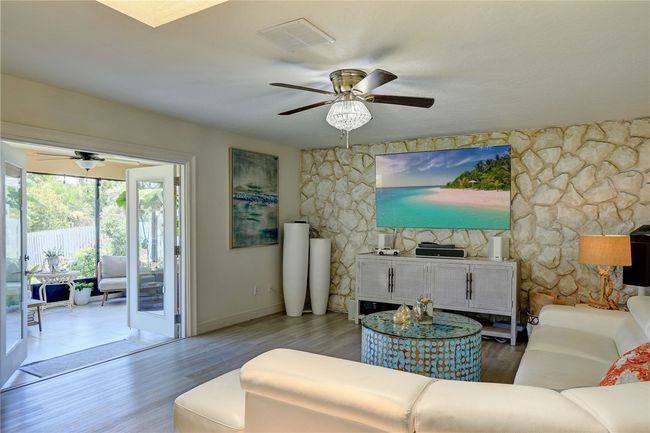 985 George St, House other with 2 bedrooms, 2 bathrooms and null parking in SEBASTIAN FL | Image 8
