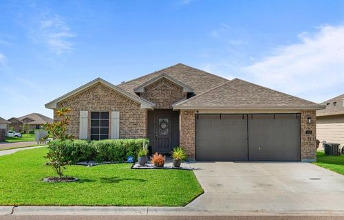 1218 Carnaby St, Corpus Christi, TX, 78415-1304 | Card Image
