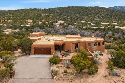 701 Gonzales Rd, Santa Fe, NM, 87501-8760 | Card Image