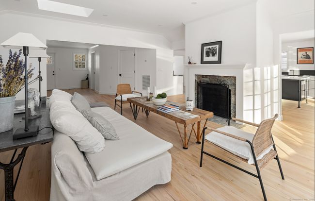 148 W Hills Rd, House other with 5 bedrooms, 5 bathrooms and null parking in New Canaan CT | Image 6
