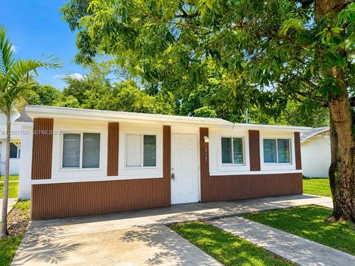 a-1915 Nw 89th Ter, Miami, FL, 33147-3644 | Card Image