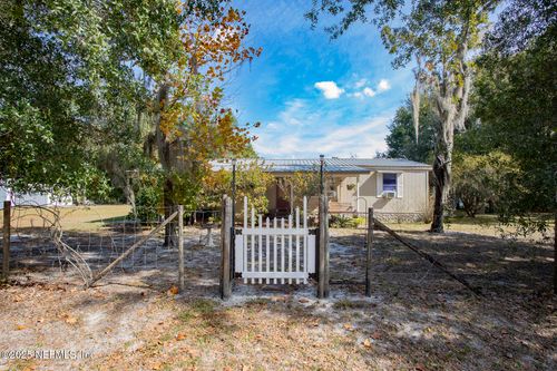 210 Lenore Ave, Interlachen, FL, 32148-5119 | Card Image