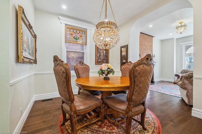 81 Erie Ave, House other with 3 bedrooms, 4 bathrooms and 2 parking in Hamilton ON | Image 4