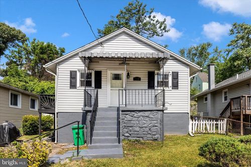 1215 Nova Ave, CAPITOL HEIGHTS, MD, 20743-4066 | Card Image