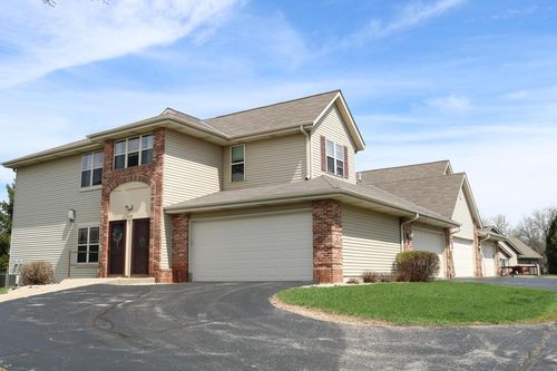 3-1022 E Woodview Court, Slinger, WI, 53086 | Card Image