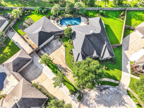 906 High Ridge Cir, Friendswood, TX, 77546-3667 | Card Image