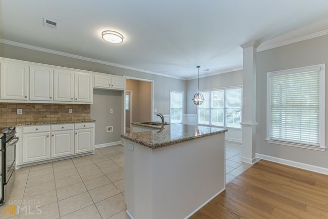 1008 Maple Creek Dr, House other with 5 bedrooms, 3 bathrooms and null parking in Loganville GA | Image 6