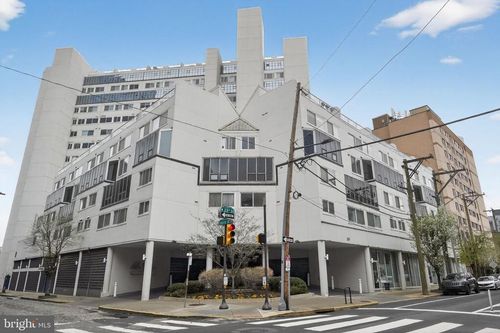 apt-14a-2301 Cherry St, PHILADELPHIA, PA, 19103-1064 | Card Image