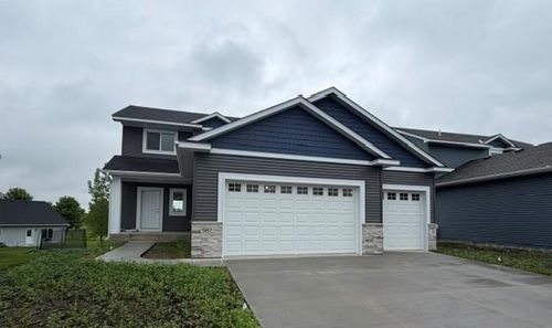 987 45th Ave Ne, Saint Cloud, MN, 56304-4666 | Card Image
