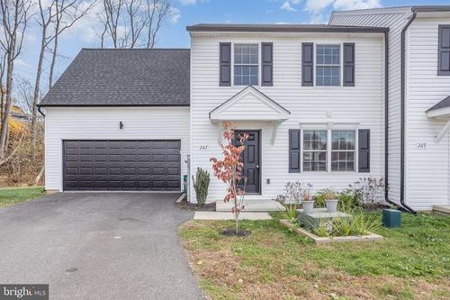 267 Ersa Dr, ELIZABETHTOWN, PA, 17022-8779 | Card Image