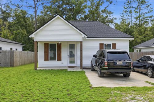 24 L M St, CRAWFORDVILLE, FL, 32327-4453 | Card Image