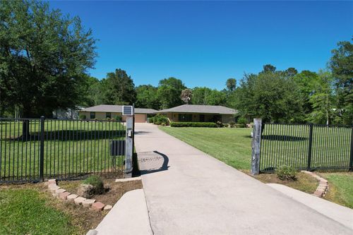 1085 County Road 2222, Cleveland, TX, 77327-1611 | Card Image