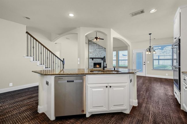 Spacious, open-concept kitchen. | Image 11