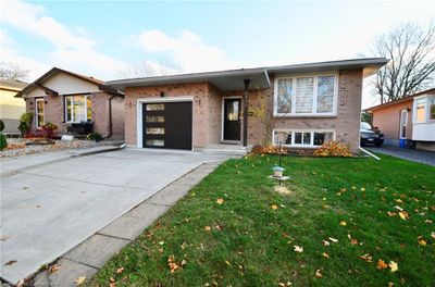 6436 Armstrong Dr, House other with 4 bedrooms, 2 bathrooms and 3 parking in Niagara Falls ON | Image 2