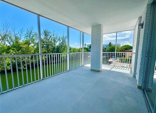 315-3660 Ne 166th St, North Miami Beach, FL, 33160-3880 | Card Image