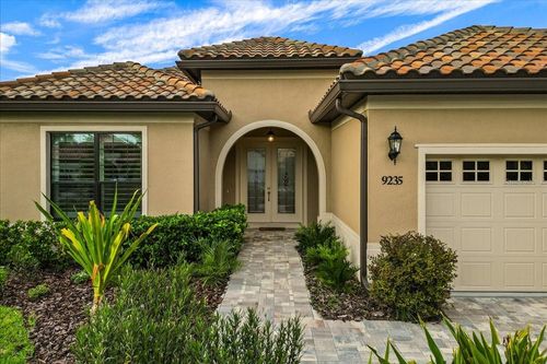 9235 San Jose Blvd, HOWEY IN THE HILLS, FL, 34737-5010 | Card Image