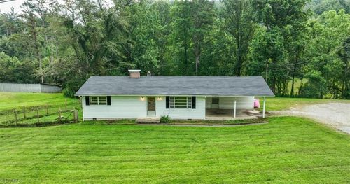 5834 Sparta Rd, North Wilkesboro, NC, 28659-7746 | Card Image