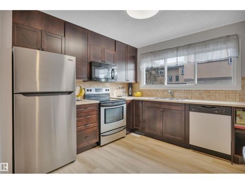 585 Knottwood Rd N, Edmonton, AB, T6K | Card Image