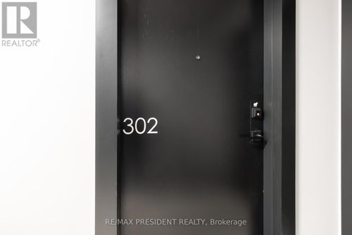 302-284 King Street, Toronto (Moss Park), ON, M5A0K3 | Card Image