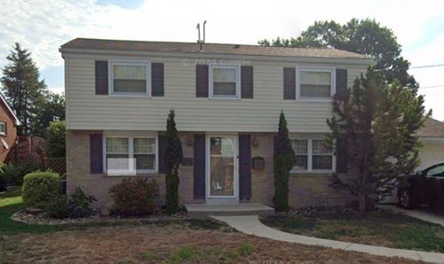 516 Macbeth Dr, Penn Hills, PA, 15235-4610 | Card Image