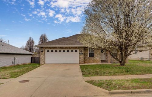 1039 E Caravan St, Springfield, MO, 65803-3758 | Card Image
