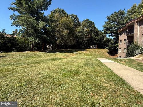 apt-302-1602 Renate Dr, WOODBRIDGE, VA, 22192-2702 | Card Image