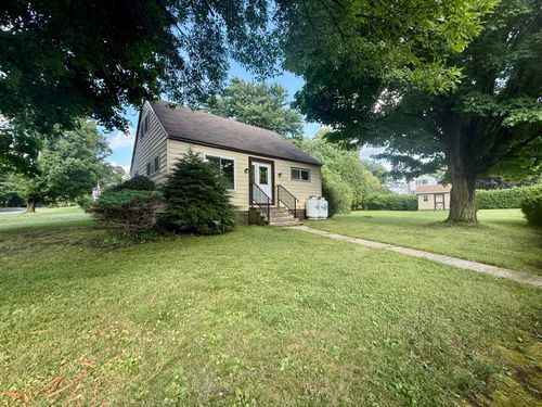 21 Sprague St, Malone, NY, 12953-1424 | Card Image