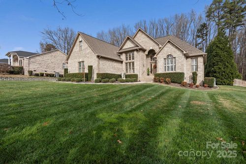 8-122 Stone Ridge Dr, Salisbury, NC, 28146-6301 | Card Image