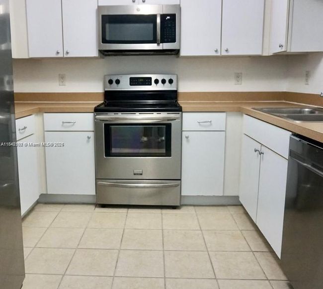 APT-2006 - 1250 S Miami Ave, Condo with 2 bedrooms, 2 bathrooms and null parking in Miami FL | Image 4