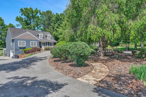 201 Spyglass Ln, Huddleston, VA, 24104-3547 | Card Image