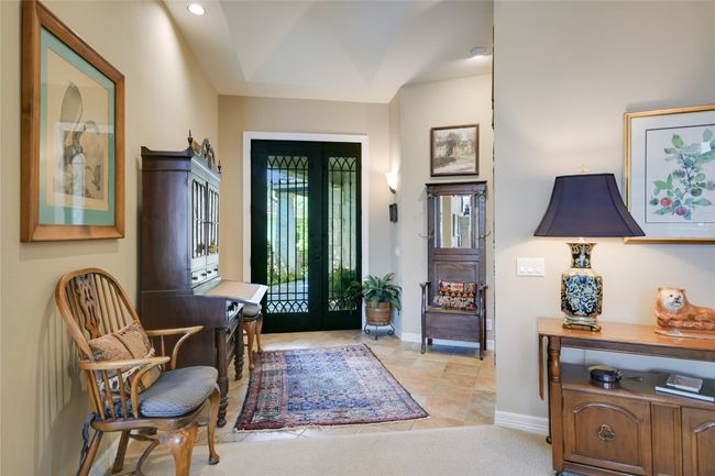 Foyer entrance | Image 7
