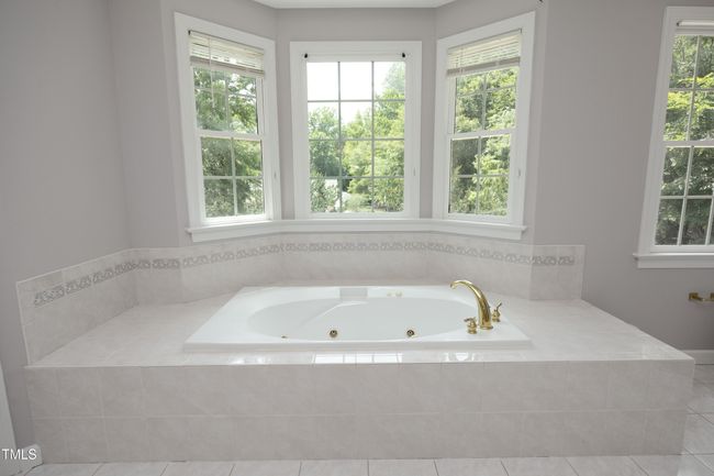 28Bath | Image 29