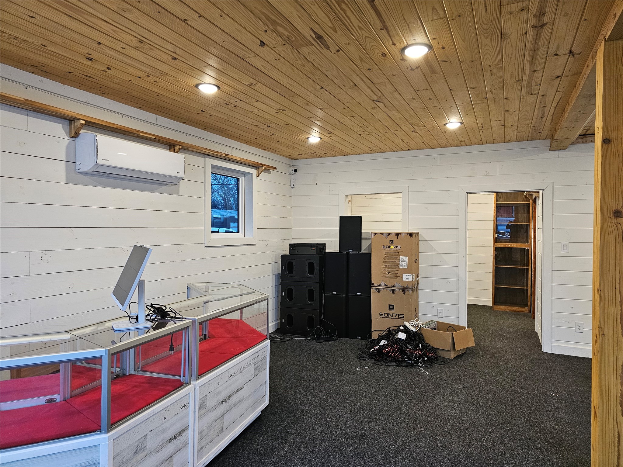 Commercial Lease in Alvarado 3