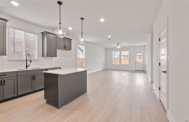 13312 Lapoynor St, House other with 4 bedrooms, 3 bathrooms and null parking in Manor TX | Image 5