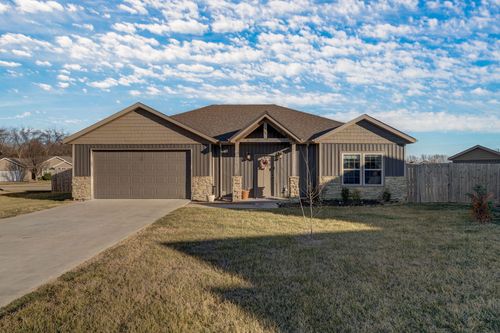 2380 S Sedona Ct, Bolivar, MO, 65613-8615 | Card Image