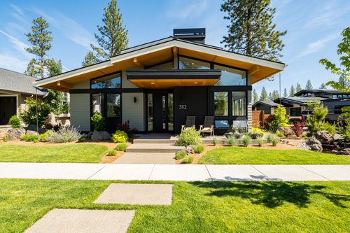 3112 Nw Blodgett Way, Bend, OR, 97703-2290 | Card Image