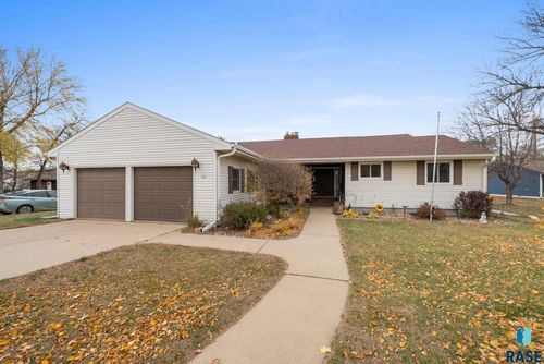 501 E 4th St Street, Parker, SD, 57053 | Card Image