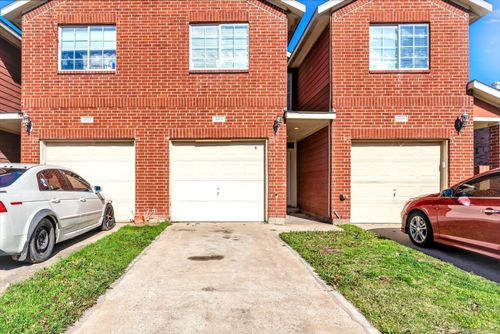 4011 Preferred Pl, Dallas, TX, 75237-2921 | Card Image