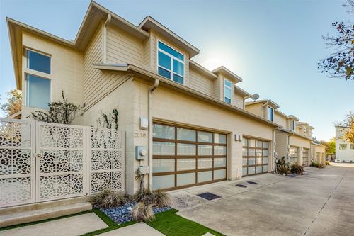 2070 Modern Pl, Dallas, TX, 75214-3930 | Card Image