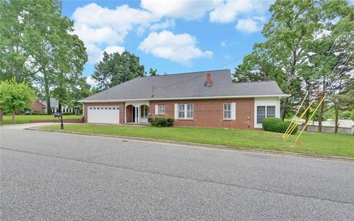 1261 Enota Ave Ne, Gainesville, GA, 30501-1900 | Card Image