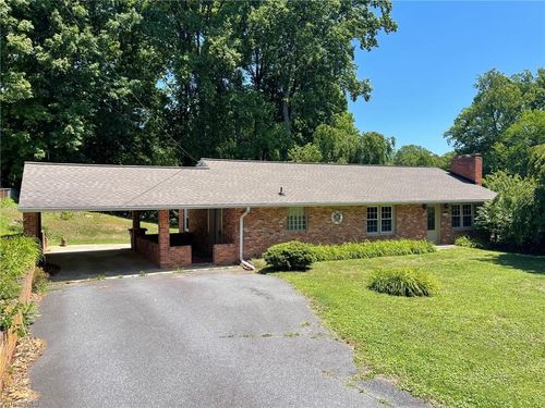 4009 Alonzo Dr, Winston-Salem, NC, 27104-2804 | Card Image