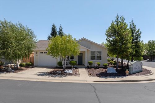 102 Cottage Cir, Murphys, CA, 95247-9372 | Card Image