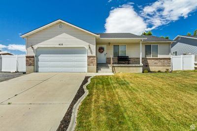 633 Wildrose Dr, House other with 5 bedrooms, 2 bathrooms and 2 parking in Grantsville UT | Image 1