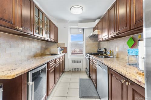 3-64-11 99th St, Rego Park, NY, 11374-2654 | Card Image