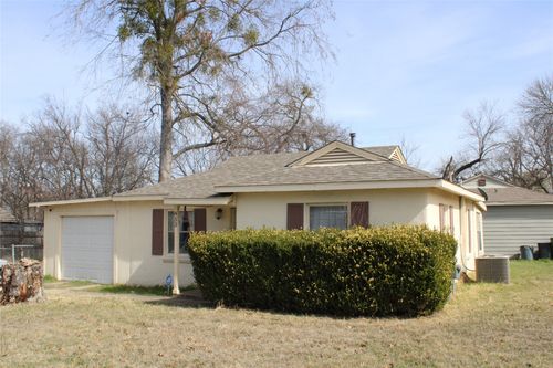 453 S Redford Ln, White Settlement, TX, 76108-2629 | Card Image