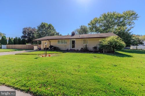 27 Secluded Ln, Rio Grande, NJ, 08242-1547 | Card Image