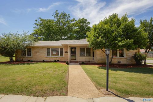 909 N Cave St, Tuscumbia, AL, 35674-1320 | Card Image