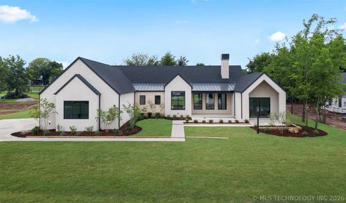 17744 E White Tail Cv, Owasso, OK, 74055-9083 | Card Image