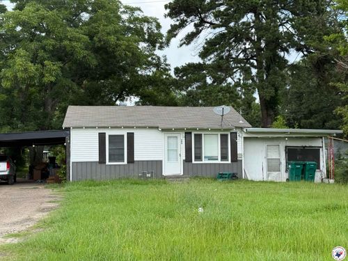 302 W Runnels, New Boston, TX, 75570 | Card Image